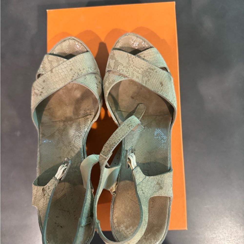 AGL Attilio Giusti Leombruni Snakeskin Taupe Wedge Sandals Women's US 9 IT 39.5